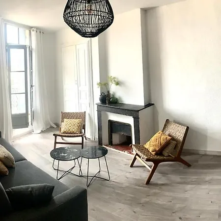 Redecorated With Wonderful View Apartment