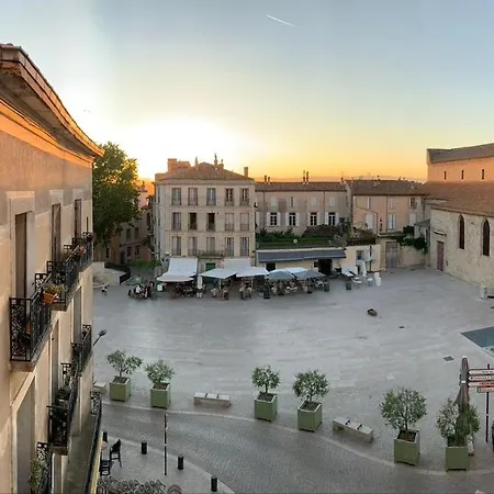 Redecorated With Wonderful View Apartment Béziers
