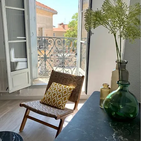 Apartment Redecorated With Wonderful View Béziers